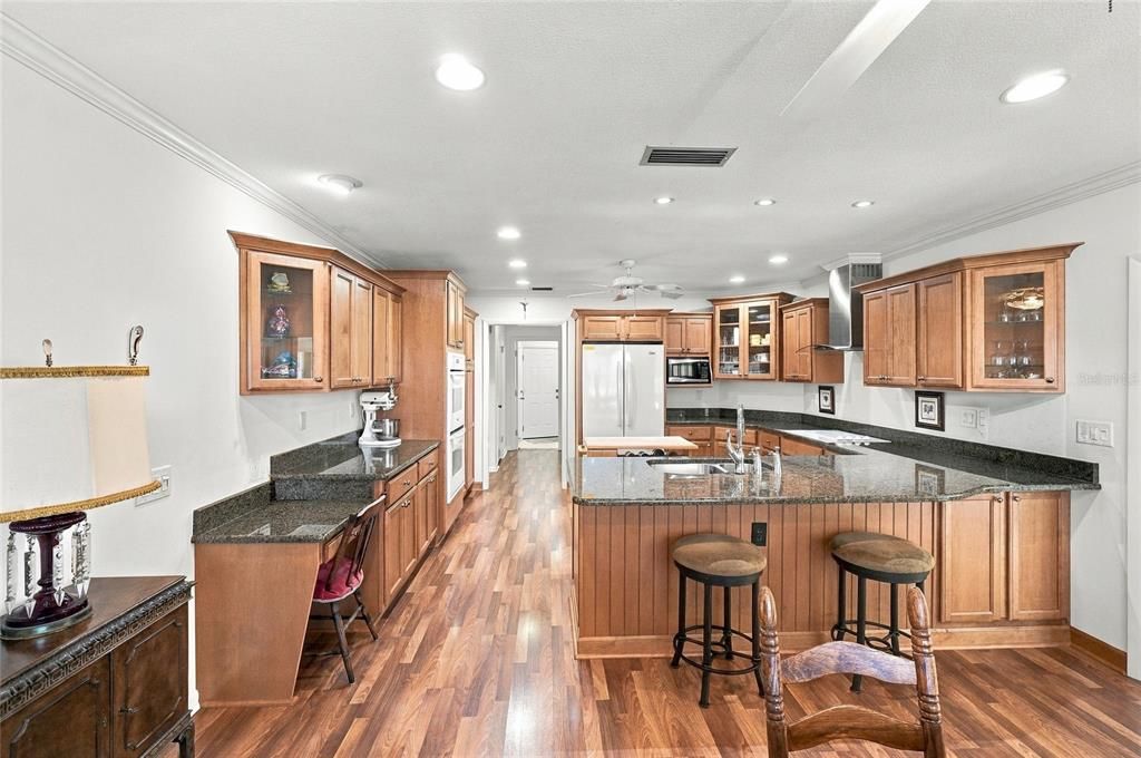 En Venta: $339,900 (3 camas, 2 baños, 2273 Pies cuadrados)