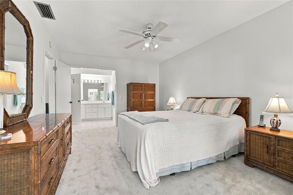 En Venta: $339,900 (3 camas, 2 baños, 2273 Pies cuadrados)