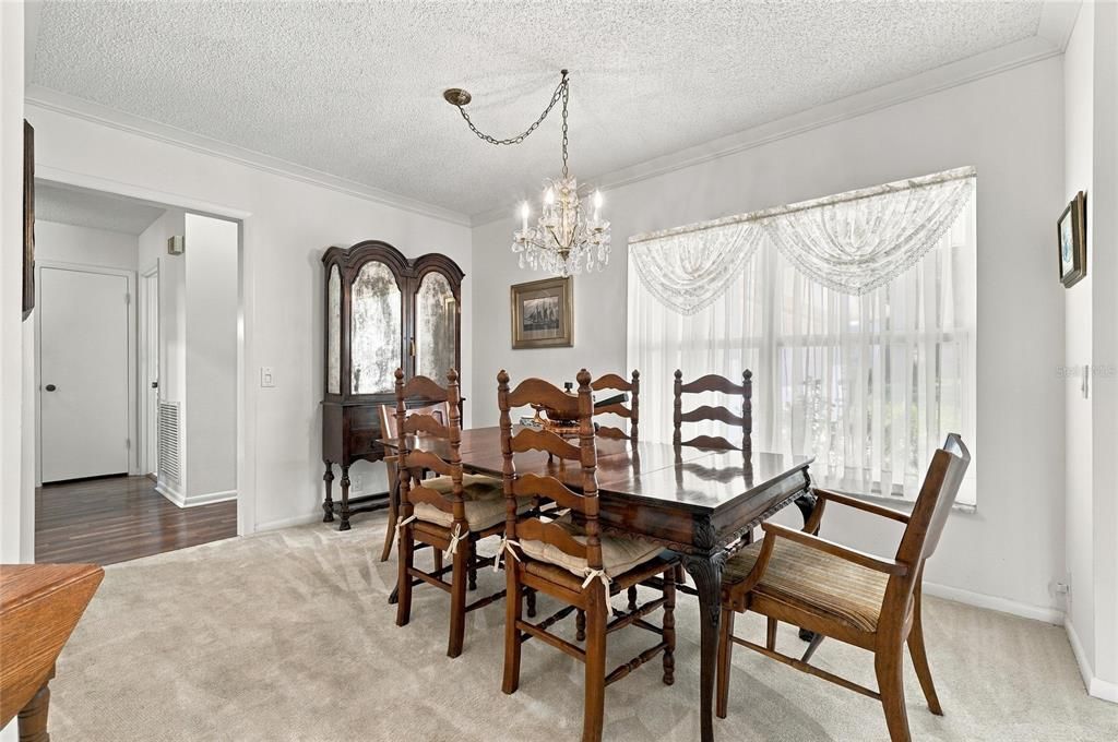 En Venta: $339,900 (3 camas, 2 baños, 2273 Pies cuadrados)