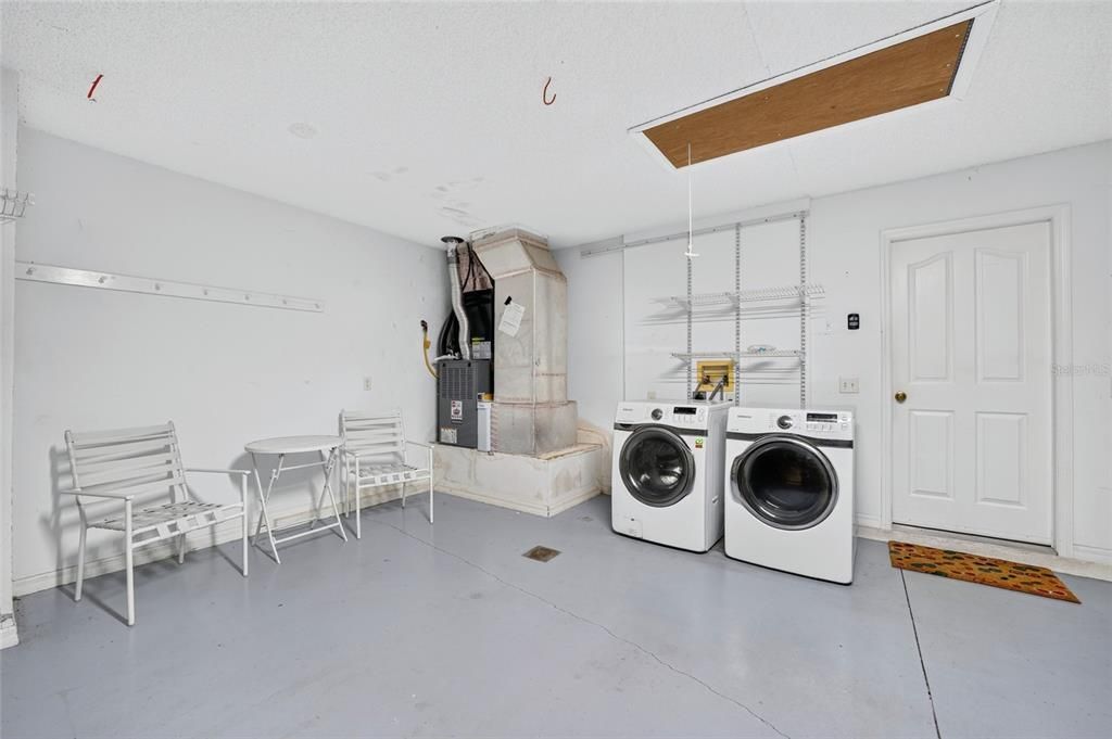 For Sale: $439,500 (3 beds, 2 baths, 2174 Square Feet)
