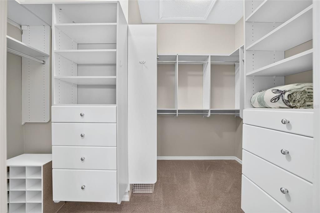 For Sale: $439,500 (3 beds, 2 baths, 2174 Square Feet)