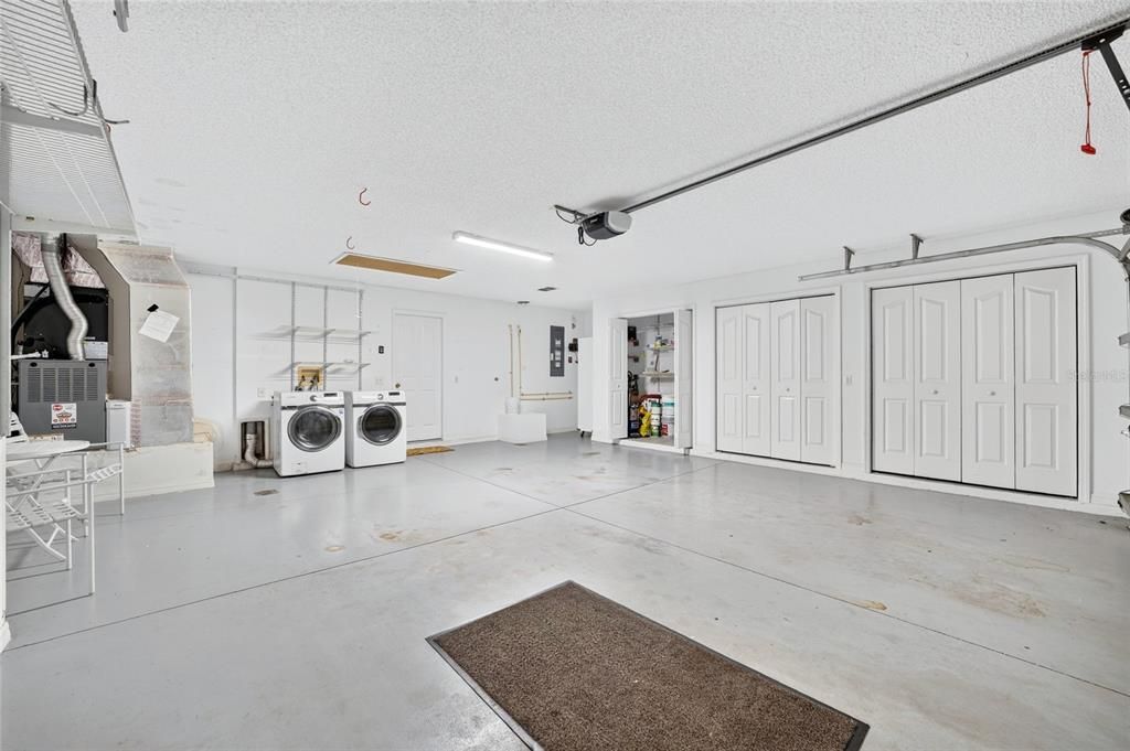 For Sale: $439,500 (3 beds, 2 baths, 2174 Square Feet)