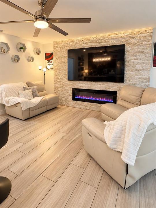 En Venta: $560,000 (5 camas, 4 baños, 2047 Pies cuadrados)