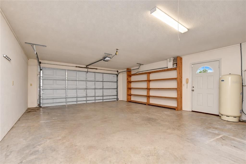 В аренду: $2,000 (3 спален, 2 ванн, 2528 Квадратных фут)