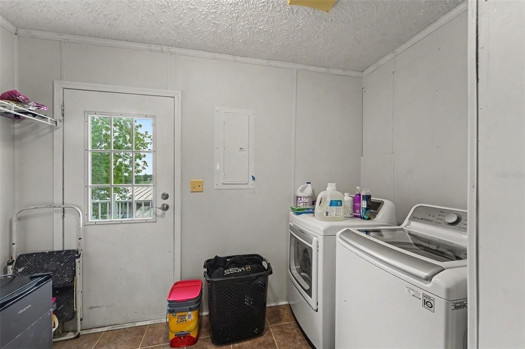 For Sale: $250,000 (3 beds, 2 baths, 2040 Square Feet)