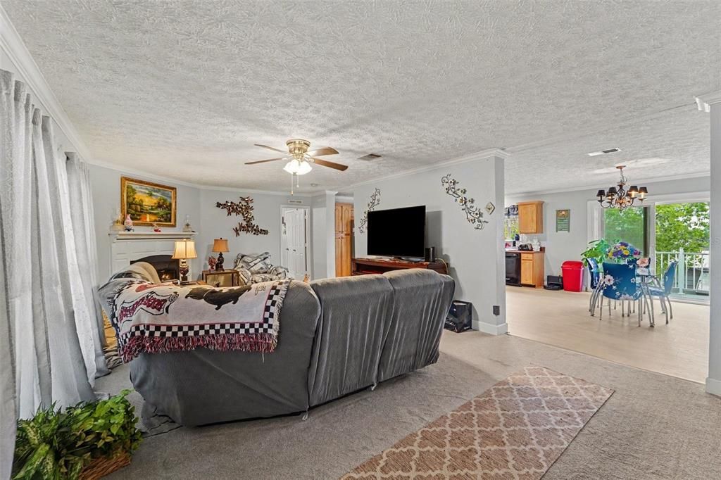 For Sale: $250,000 (3 beds, 2 baths, 2040 Square Feet)