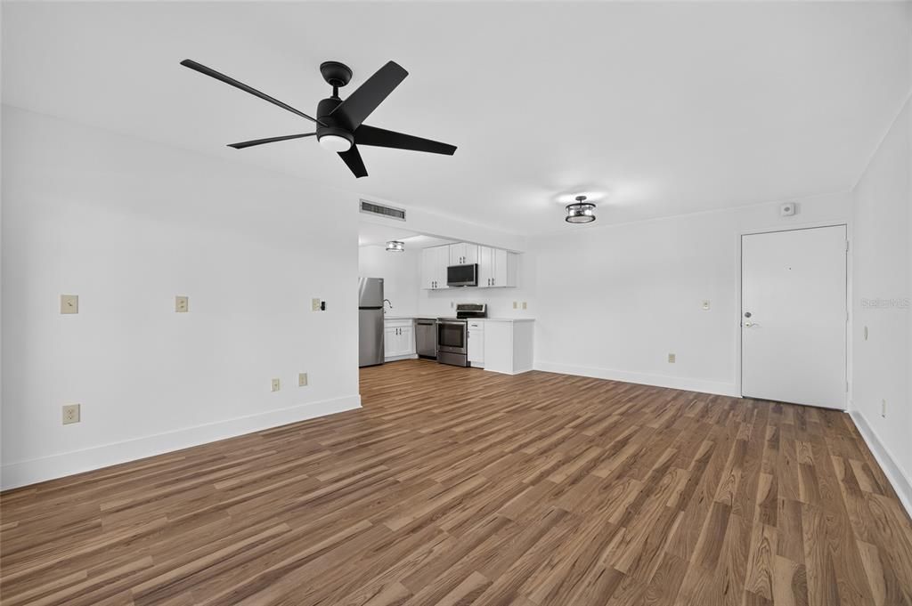 For Sale: $85,000 (2 beds, 2 baths, 919 Square Feet)