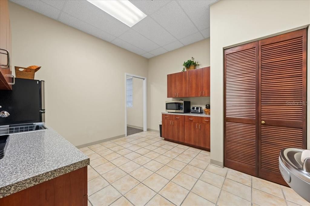For Sale: $899,000 (0 beds, 0 baths, 4609 Square Feet)