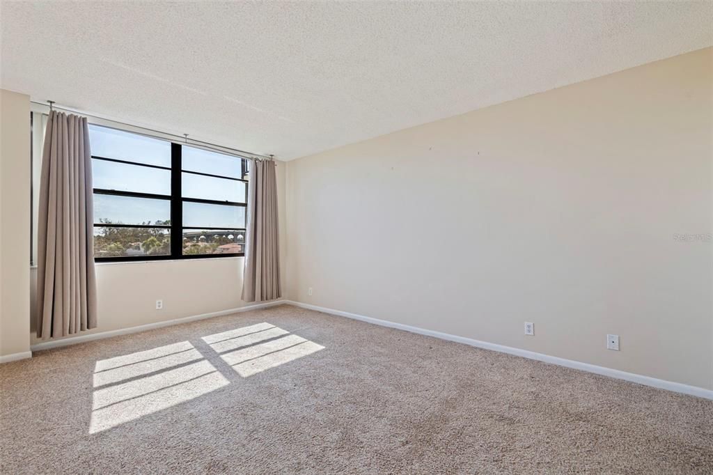 En Venta: $280,000 (2 camas, 2 baños, 1030 Pies cuadrados)
