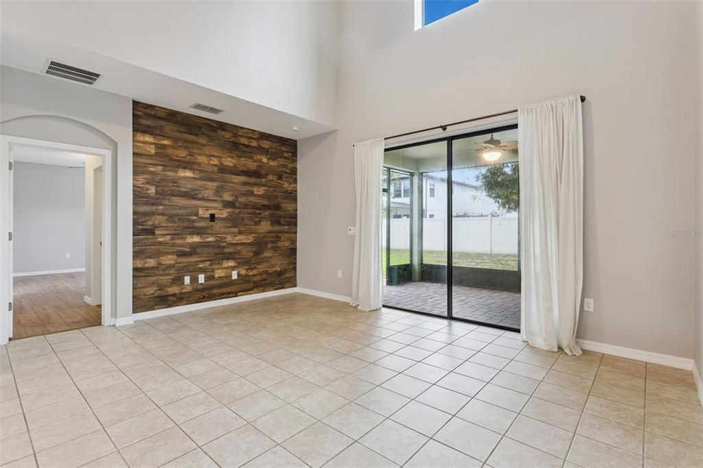 En Venta: $425,000 (4 camas, 2 baños, 2179 Pies cuadrados)