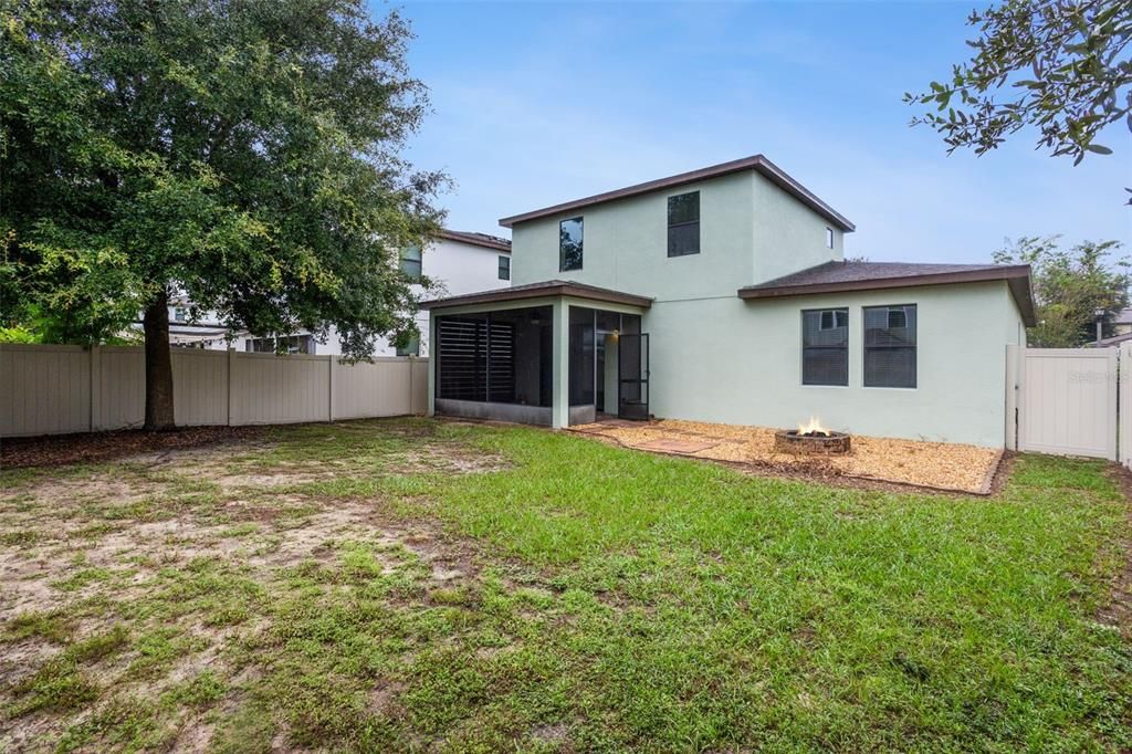 En Venta: $425,000 (4 camas, 2 baños, 2179 Pies cuadrados)