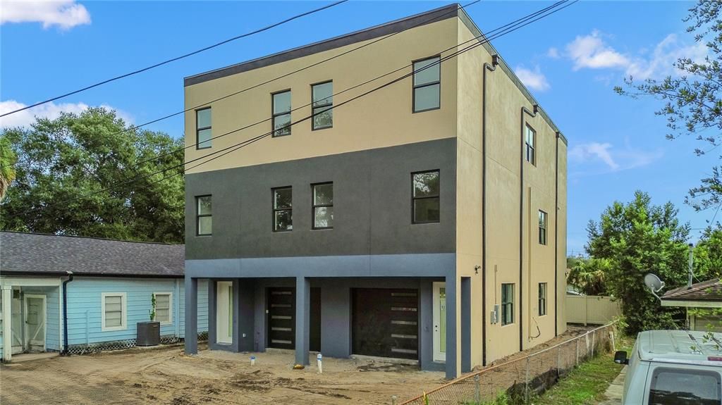 For Sale: $1,199,000 (8 beds, 0 baths, 5037 Square Feet)