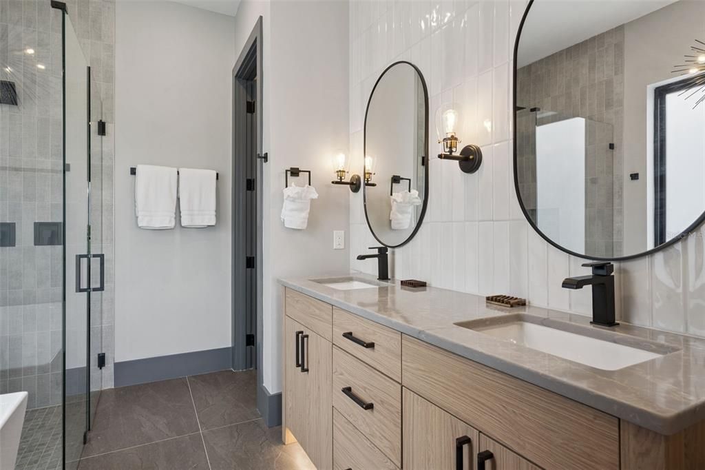 For Sale: $3,300,000 (7 beds, 7 baths, 5546 Square Feet)