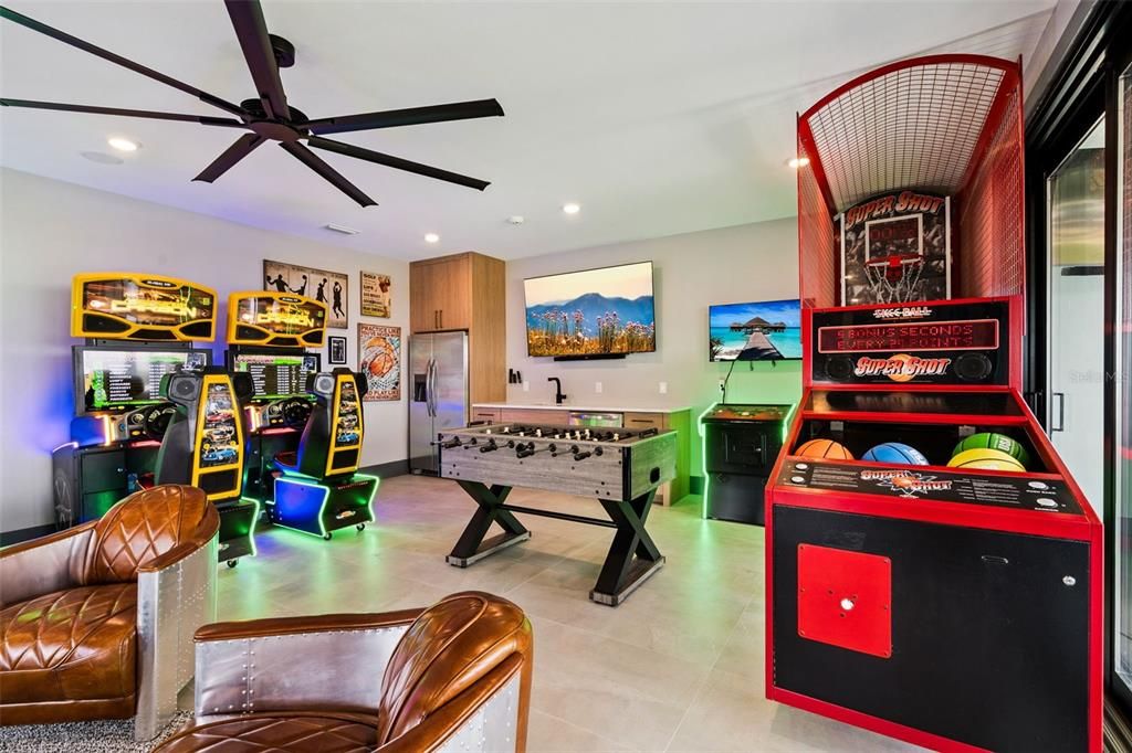 For Sale: $3,300,000 (7 beds, 7 baths, 5546 Square Feet)