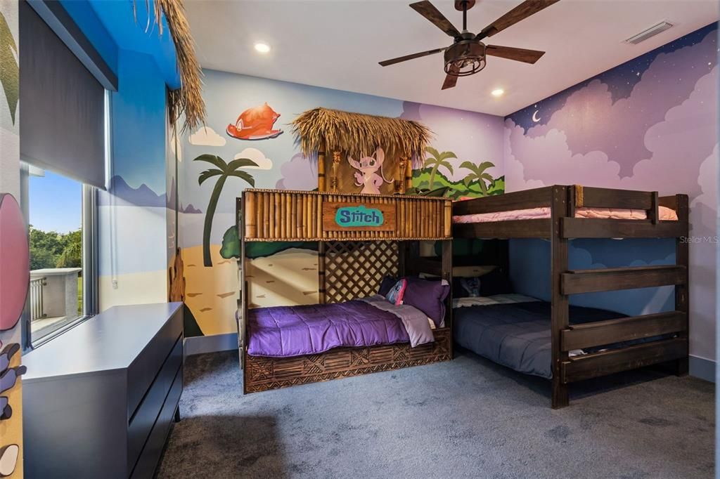 For Sale: $3,300,000 (7 beds, 7 baths, 5546 Square Feet)
