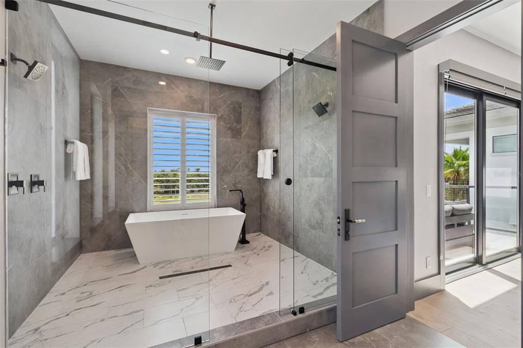 For Sale: $3,300,000 (7 beds, 7 baths, 5546 Square Feet)