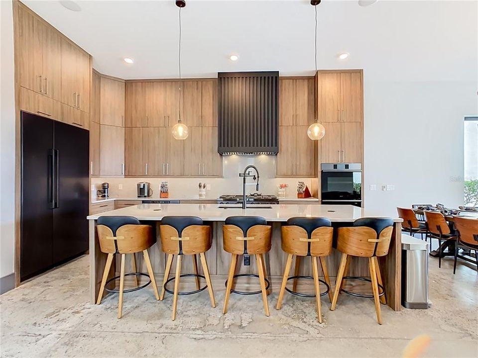 For Sale: $3,300,000 (7 beds, 7 baths, 5546 Square Feet)