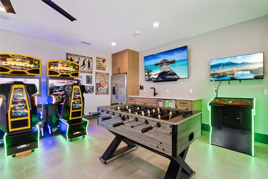 For Sale: $3,300,000 (7 beds, 7 baths, 5546 Square Feet)