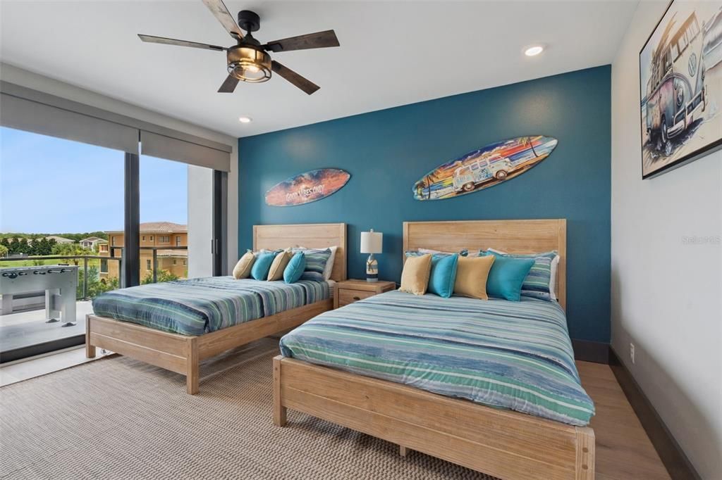 For Sale: $3,300,000 (7 beds, 7 baths, 5546 Square Feet)
