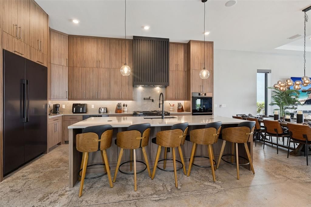 For Sale: $3,300,000 (7 beds, 7 baths, 5546 Square Feet)