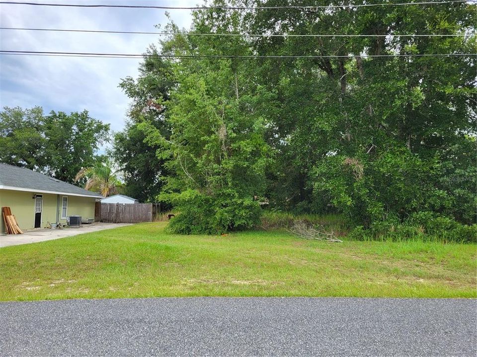 На продажу: $37,500 (0.23 acres)