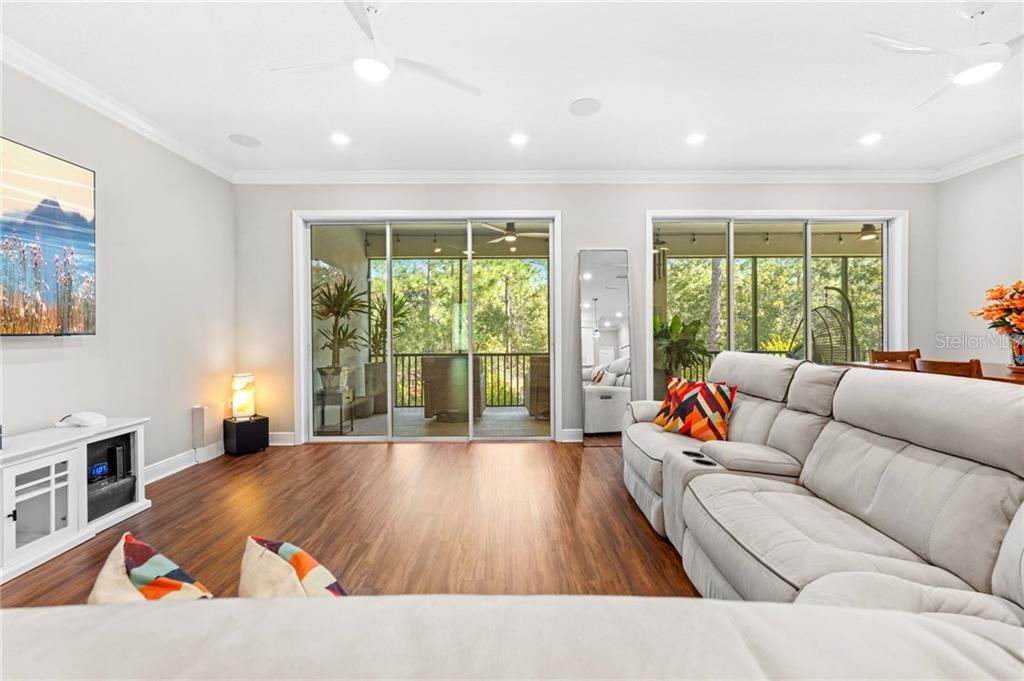 En Venta: $379,000 (4 camas, 3 baños, 2286 Pies cuadrados)