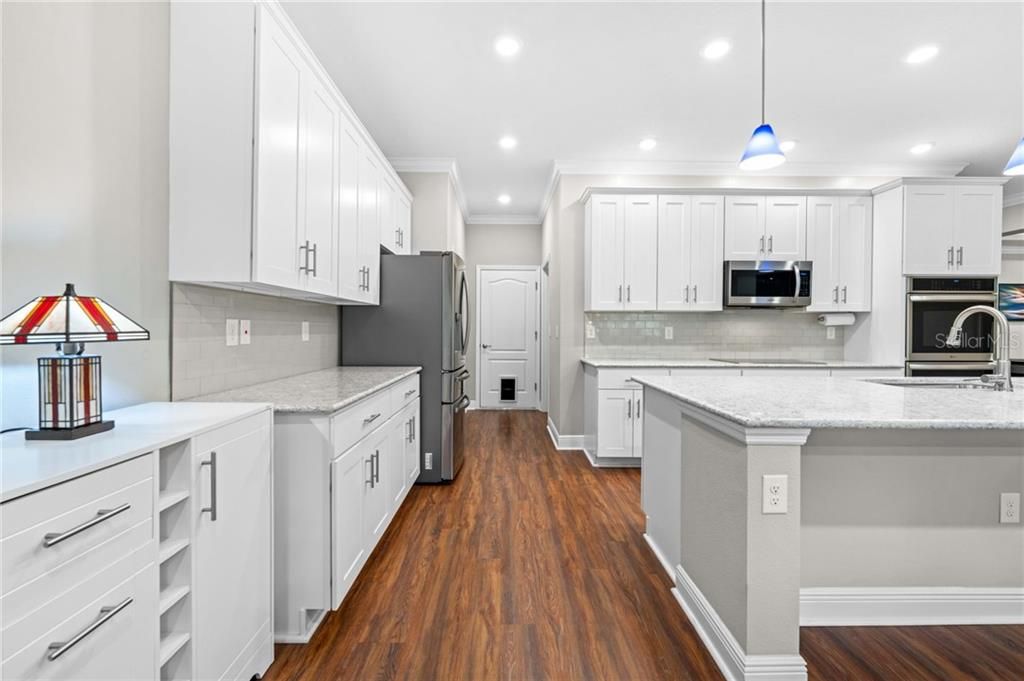 En Venta: $379,000 (4 camas, 3 baños, 2286 Pies cuadrados)