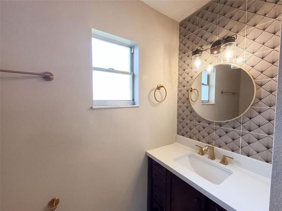 For Sale: $236,000 (3 beds, 2 baths, 1080 Square Feet)