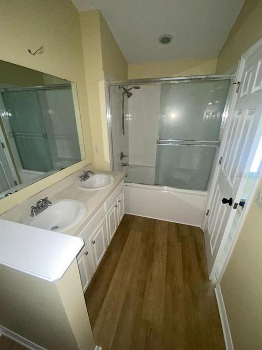For Rent: $2,395 (2 beds, 2 baths, 1280 Square Feet)