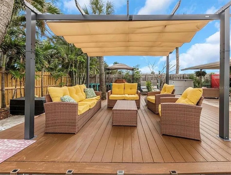 На продажу: $499,999 (2 спален, 2 ванн, 1010 Квадратных фут)