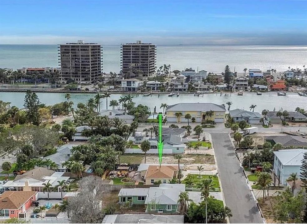 На продажу: $499,999 (2 спален, 2 ванн, 1010 Квадратных фут)