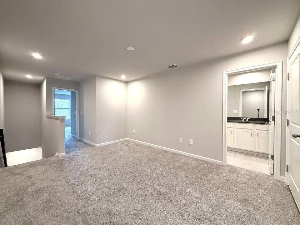 For Sale: $339,000 (3 beds, 2 baths, 1667 Square Feet)