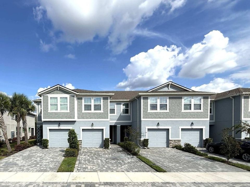 For Sale: $339,000 (3 beds, 2 baths, 1667 Square Feet)