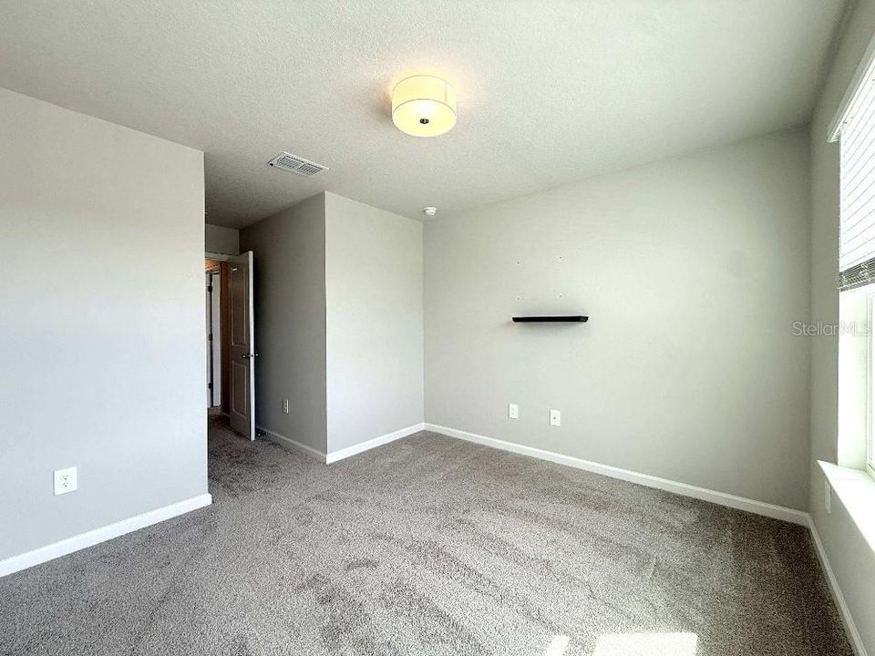 For Sale: $339,000 (3 beds, 2 baths, 1667 Square Feet)