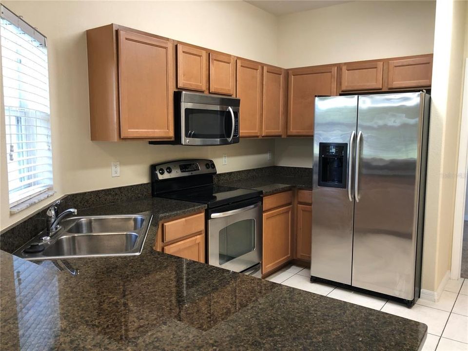 For Rent: $2,200 (4 beds, 3 baths, 1479 Square Feet)