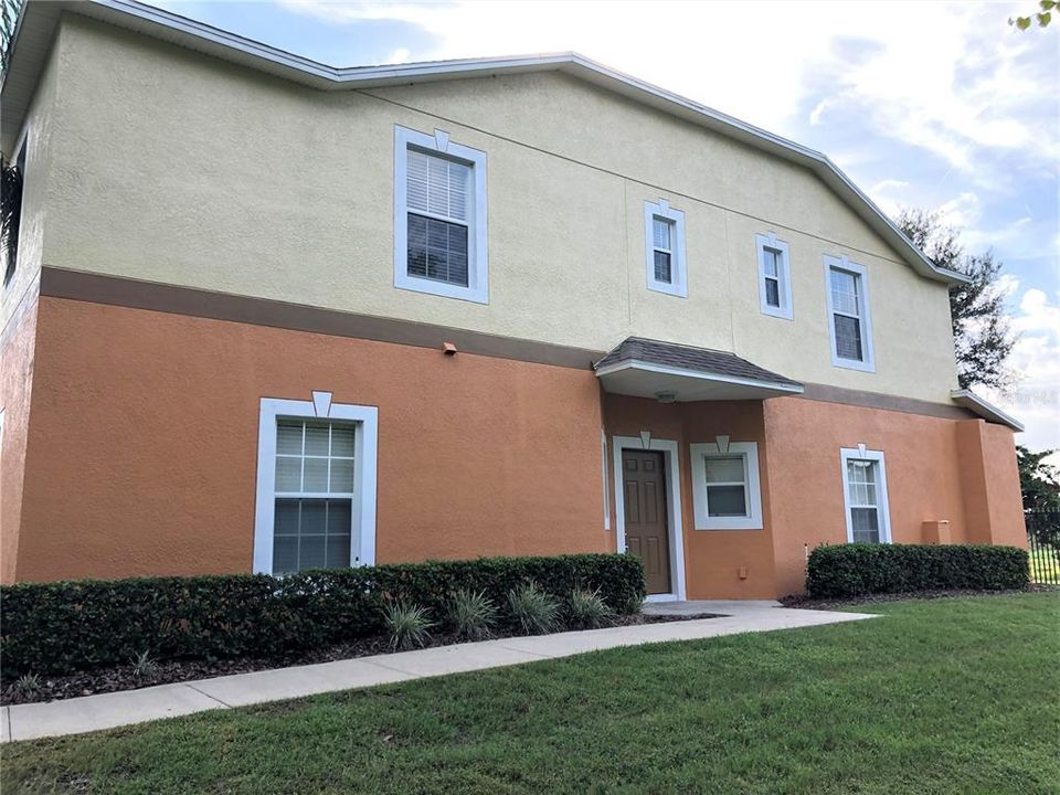 For Rent: $2,200 (4 beds, 3 baths, 1479 Square Feet)