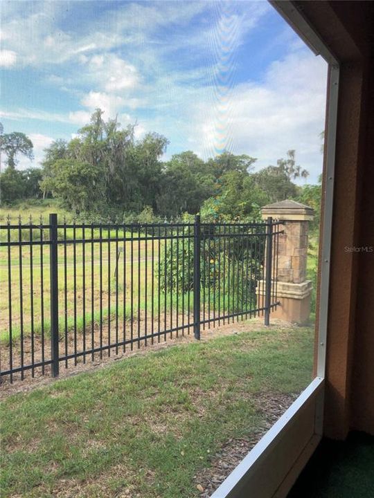 For Rent: $2,200 (4 beds, 3 baths, 1479 Square Feet)