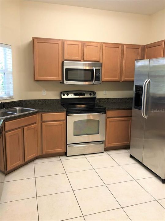 For Rent: $2,200 (4 beds, 3 baths, 1479 Square Feet)