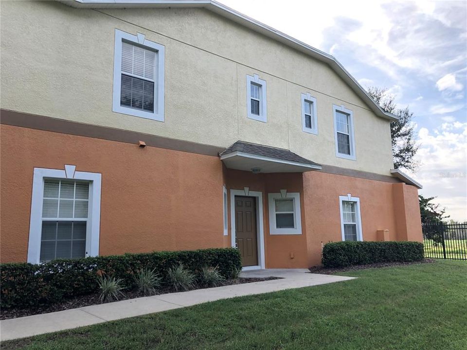 For Rent: $2,200 (4 beds, 3 baths, 1479 Square Feet)