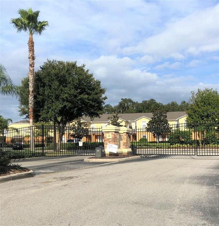 For Rent: $2,200 (4 beds, 3 baths, 1479 Square Feet)
