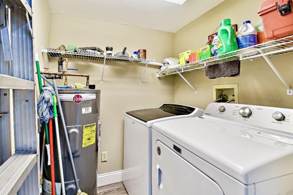 For Sale: $255,000 (2 beds, 0 baths, 1325 Square Feet)
