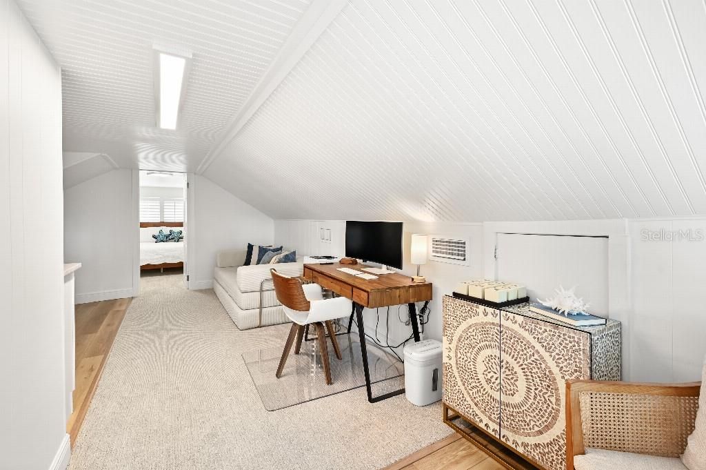 На продажу: $699,990 (3 спален, 3 ванн, 1344 Квадратных фут)