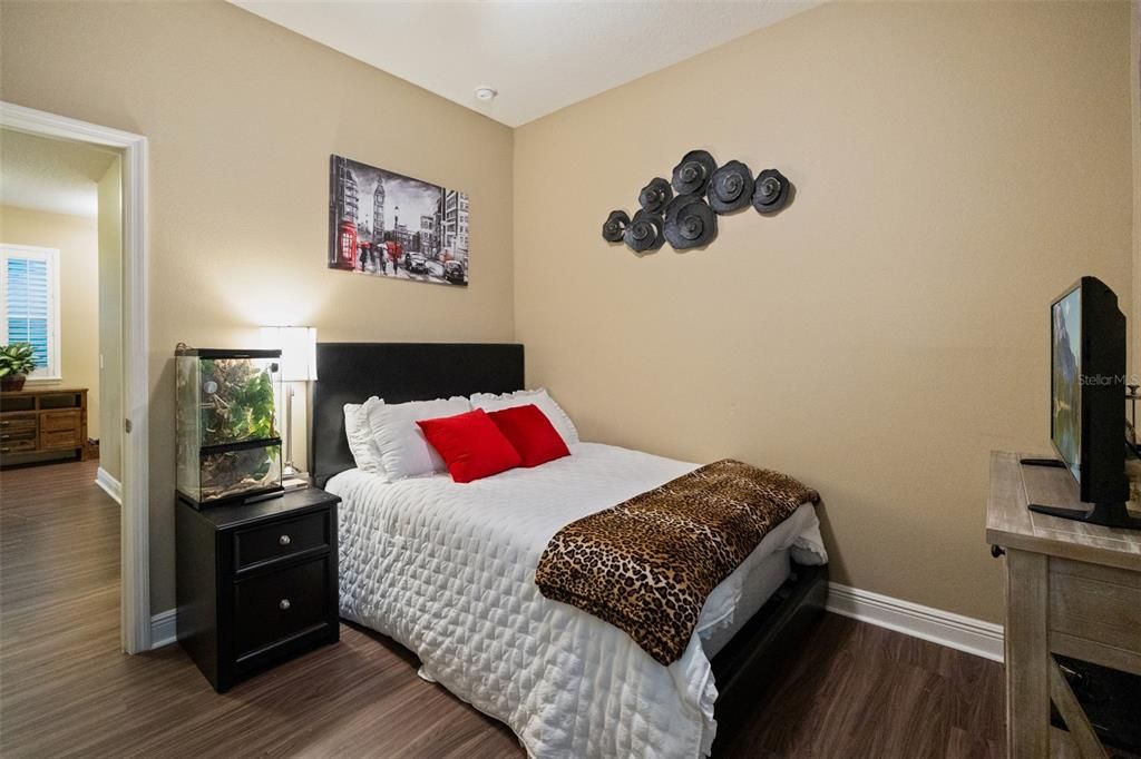 For Sale: $875,000 (5 beds, 3 baths, 2731 Square Feet)