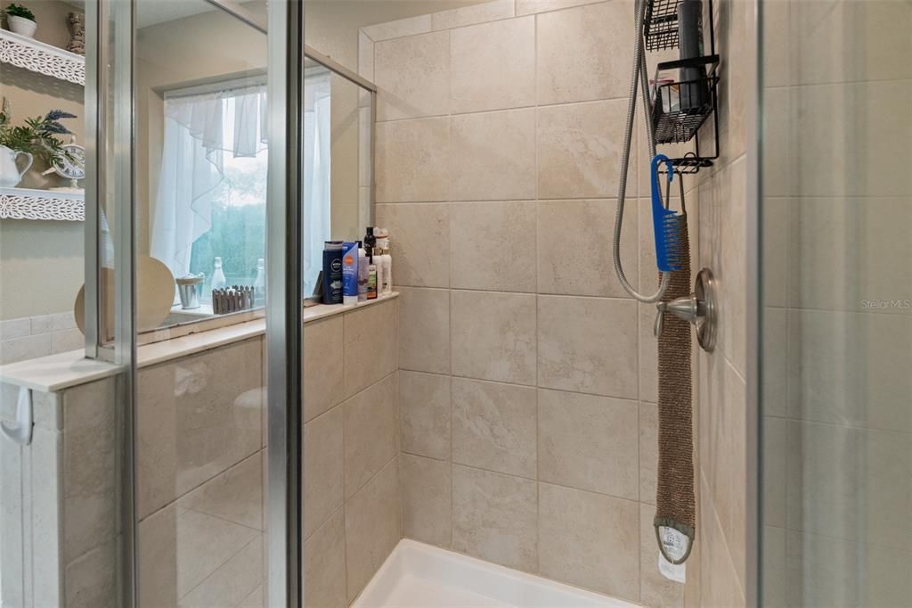 For Sale: $875,000 (5 beds, 3 baths, 2731 Square Feet)