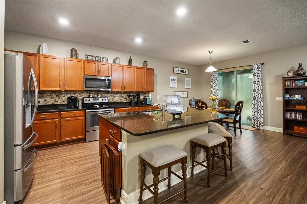 For Sale: $875,000 (5 beds, 3 baths, 2731 Square Feet)