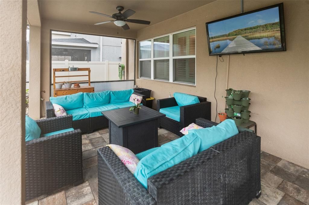 For Sale: $875,000 (5 beds, 3 baths, 2731 Square Feet)