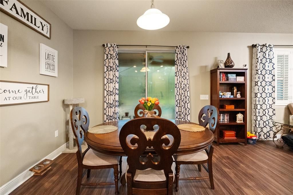 For Sale: $875,000 (5 beds, 3 baths, 2731 Square Feet)
