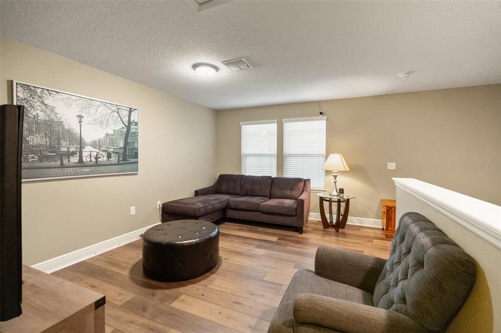 For Sale: $875,000 (5 beds, 3 baths, 2731 Square Feet)