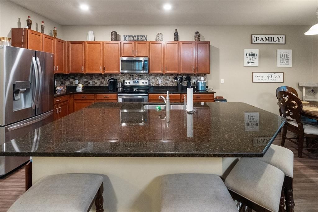 For Sale: $875,000 (5 beds, 3 baths, 2731 Square Feet)