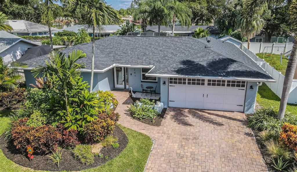 For Sale: $674,900 (4 beds, 3 baths, 1887 Square Feet)
